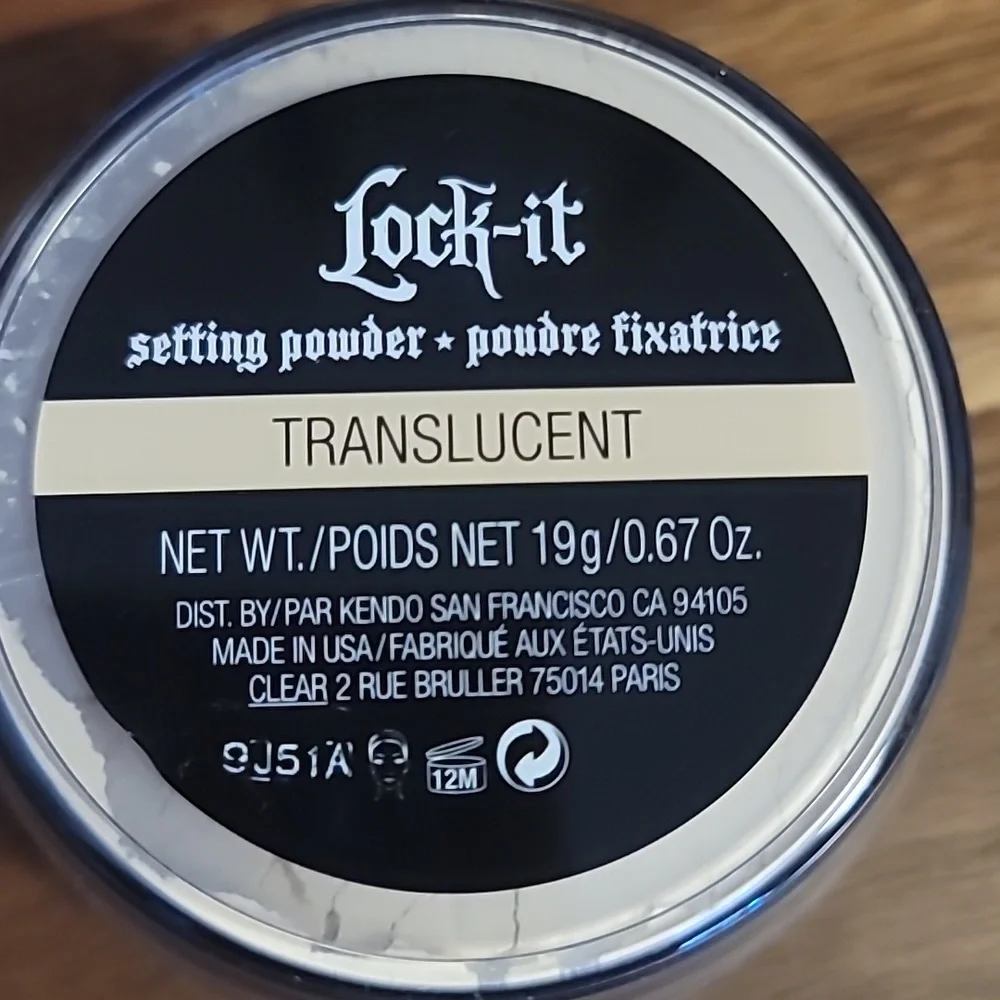 NIB KAT VON D LOCK-IT SETTING POWDER - Picture 10 of 12